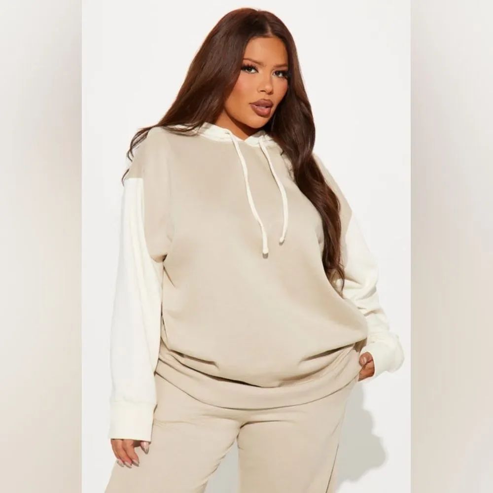Alina Colorblock Fleece Pant Set - Picture 2 of 4